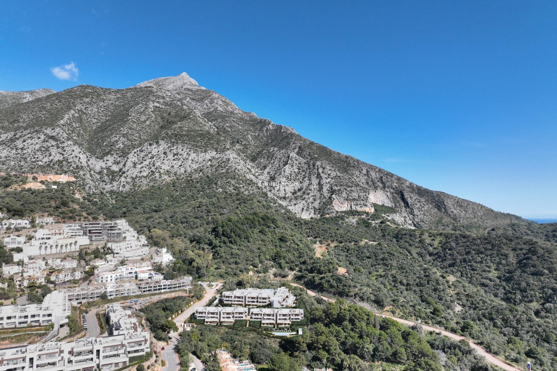 Nueva construcción  - ÁTICO -
ISTÁN - Urbaniz. Cerros del Lago