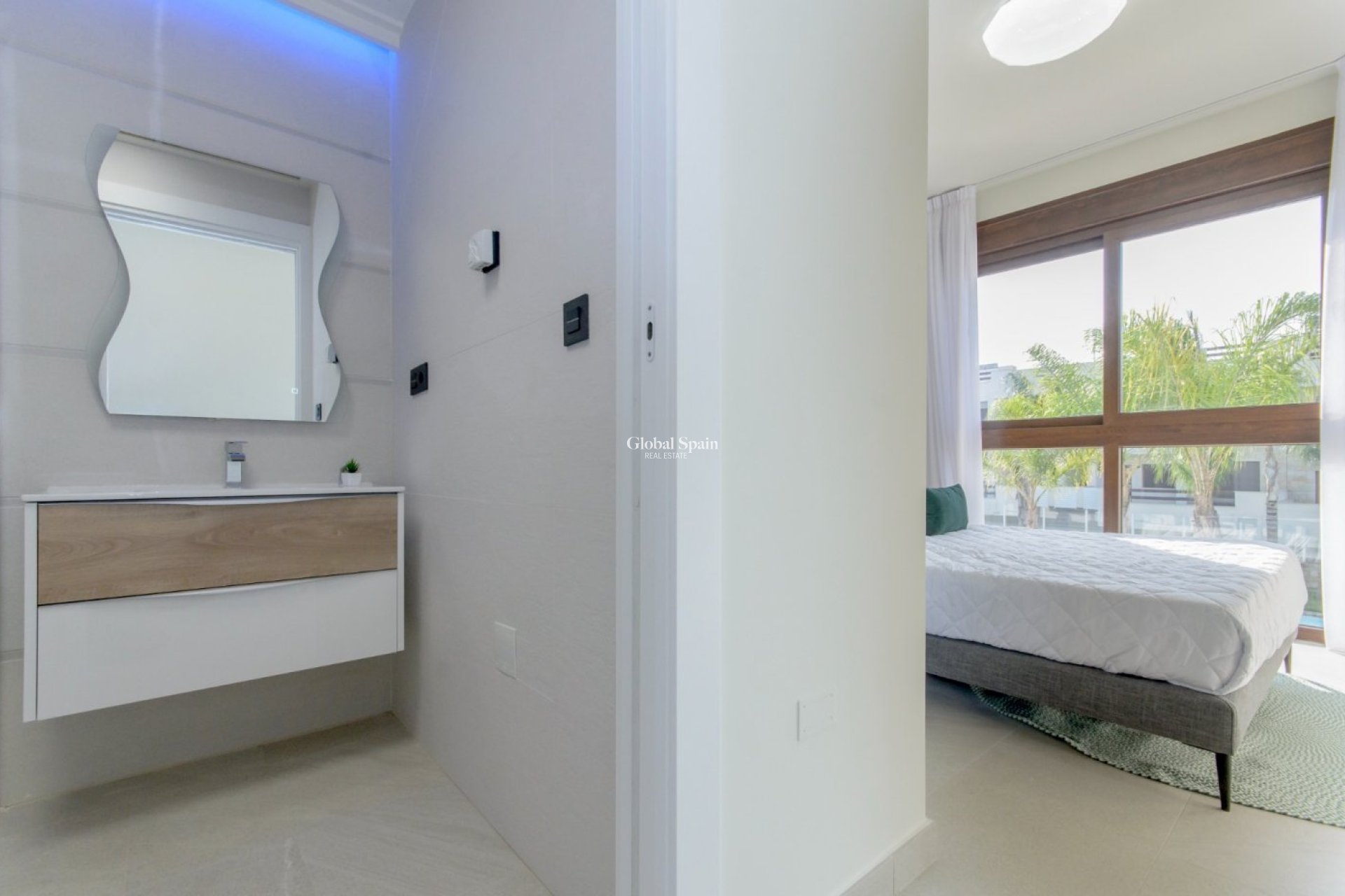 Nueva construcción  - Bungalow en el último piso -
TORREVIEJA - LOS BALCONES - LOS ALTOS