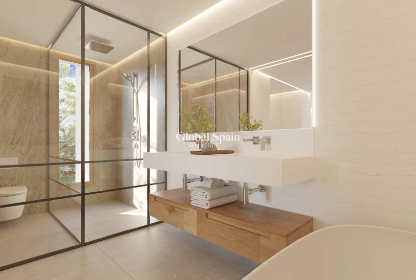 Nueva construcción  - CASA -
ESTEPONA - El Paraiso Golf