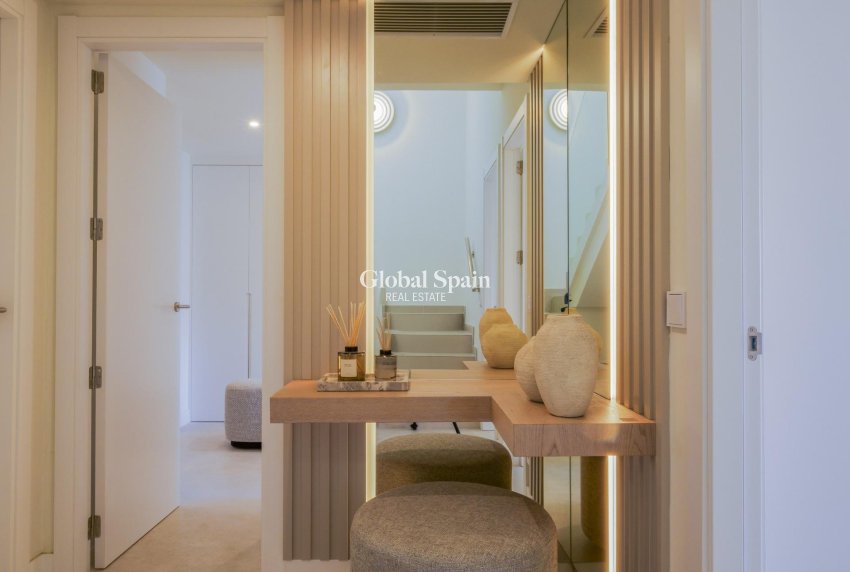 Nueva construcción  - CASA -
FUENGIROLA - Higueron