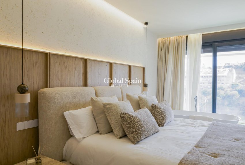 Nueva construcción  - CASA -
FUENGIROLA - Higueron