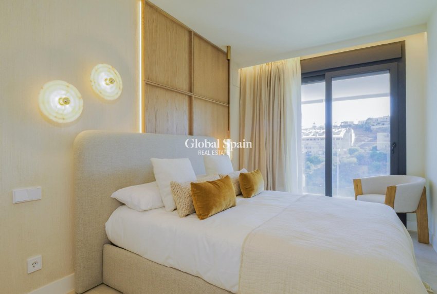 Nueva construcción  - CASA -
FUENGIROLA - Higueron