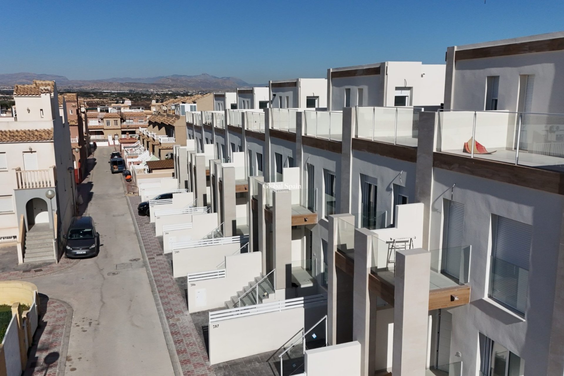 Nueva construcción  - CASA -
GRAN ALACANT