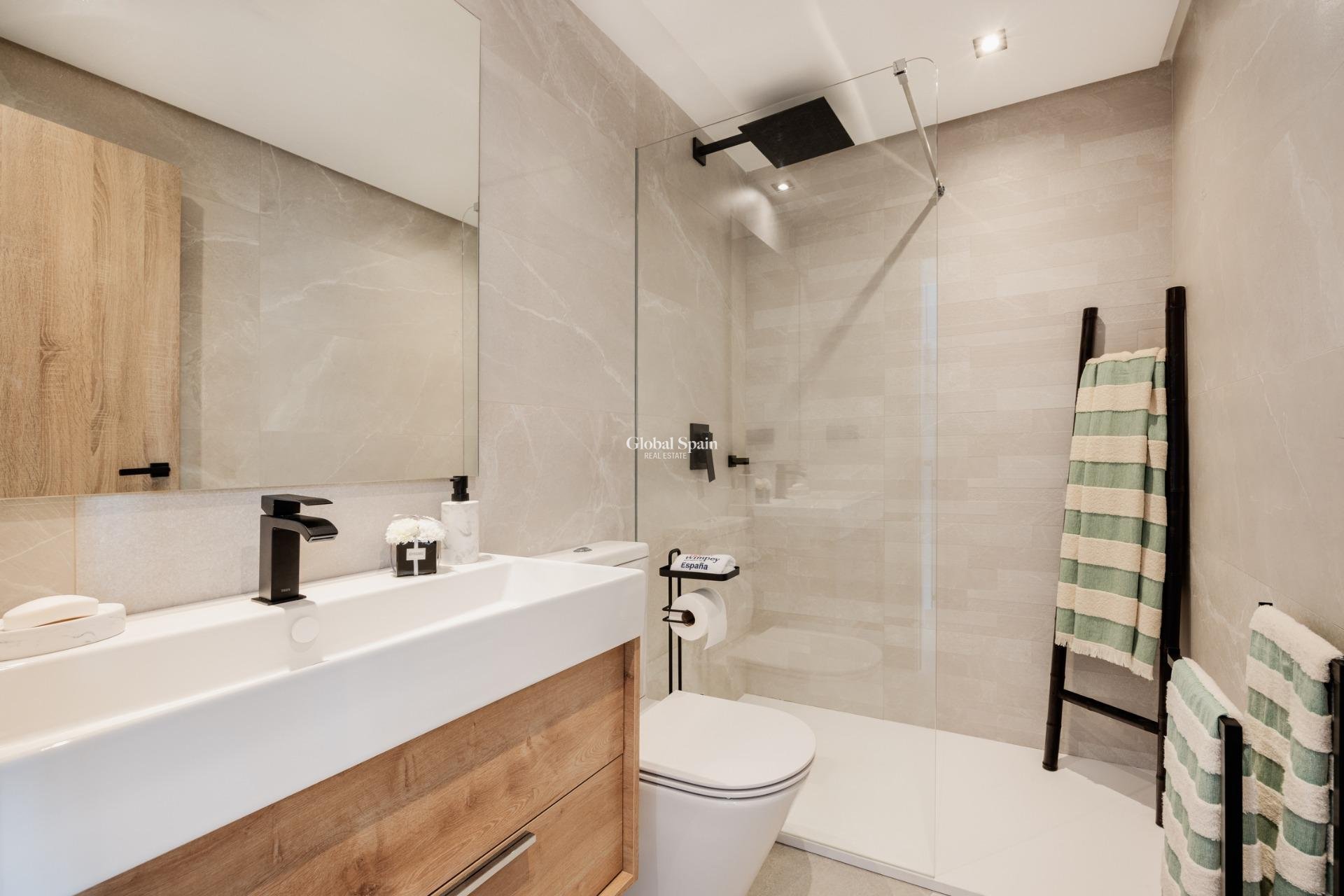 Nueva construcción  - CASA -
ISTÁN - Cerros De Los Lagos