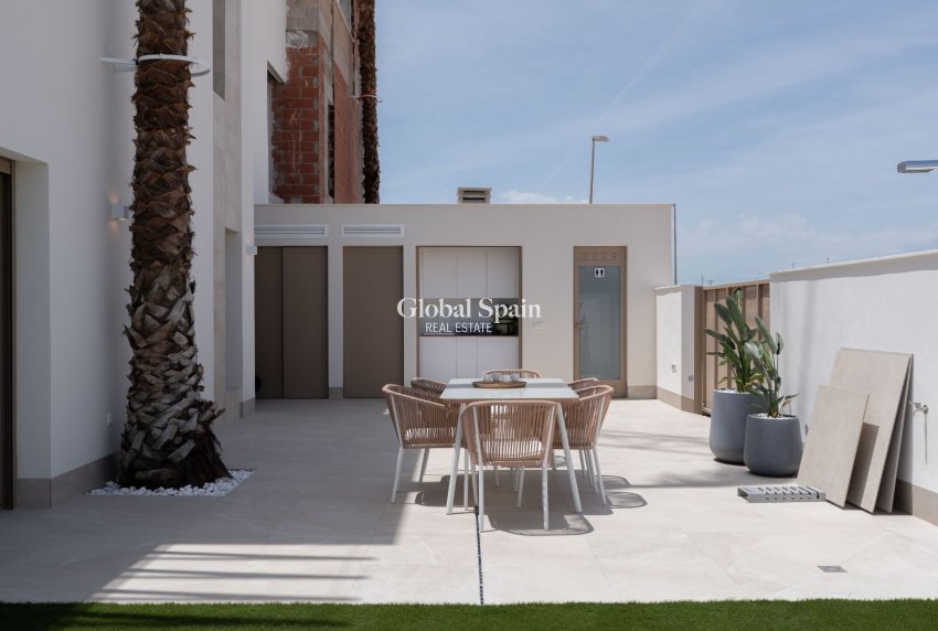 Nueva construcción  - CASA -
LOS ALCÁZARES