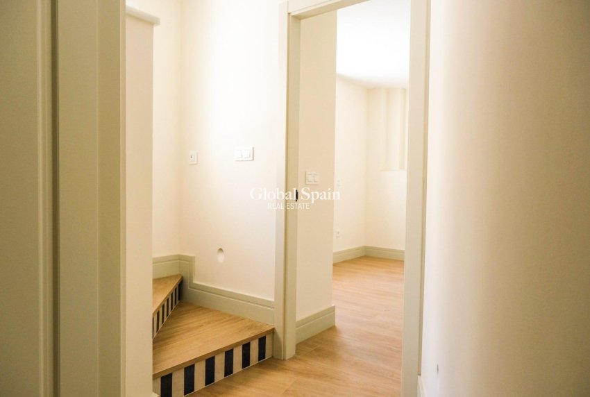Nueva construcción  - CASA -
MÁLAGA - Playa de la Malagueta