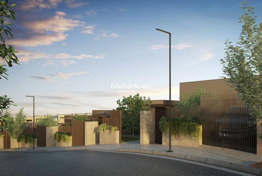 Nueva construcción  - CASA -
MARBELLA - Elviria
