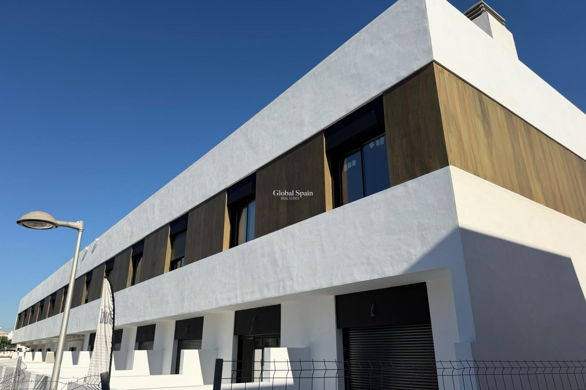 Nueva construcción  - CASA -
PILAR DE LA HORADADA - pueblo