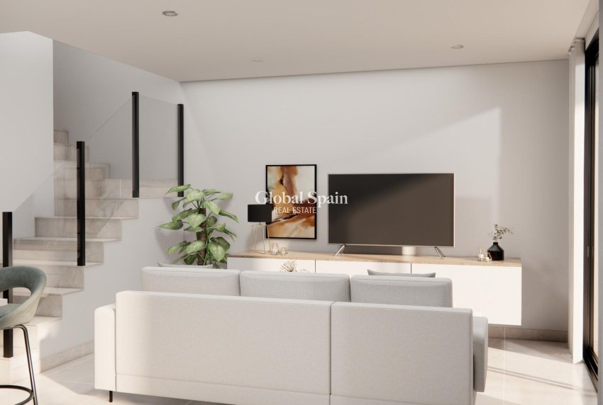 Nueva construcción  - CASA -
ROJALES - Pueblo