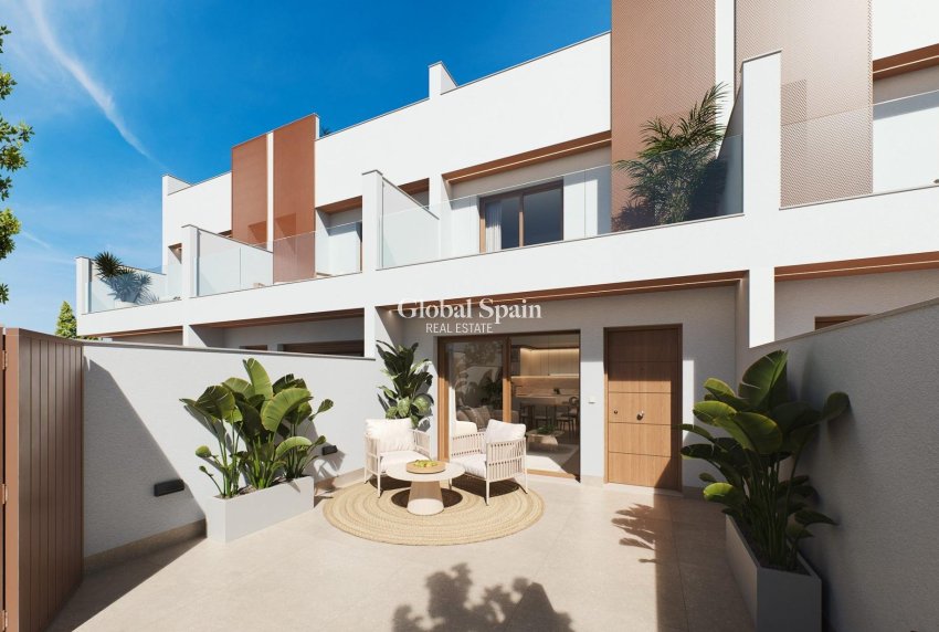 Nueva construcción  - CASA -
SAN PEDRO DEL PINATAR - Pueblo