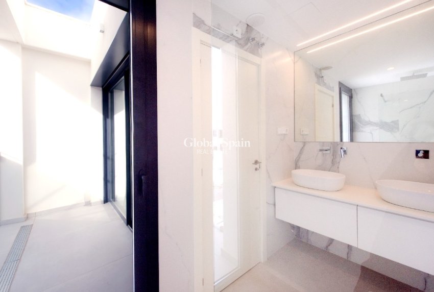 Nueva construcción  - Villa -
ALFAZ DEL PI - El Albir