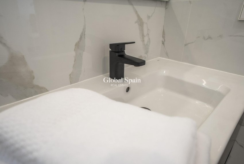 Nueva construcción  - VILLA -
ALGORFA - LA FINCA GOLF / ALGORFA