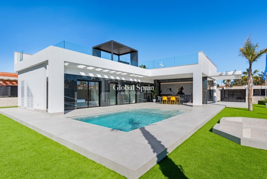 Nueva construcción  - VILLA -
ALGORFA - LA FINCA GOLF / ALGORFA