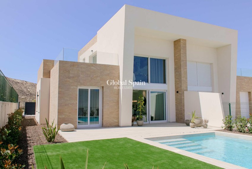 Nueva construcción  - VILLA -
ALGORFA - LA FINCA GOLF / ALGORFA