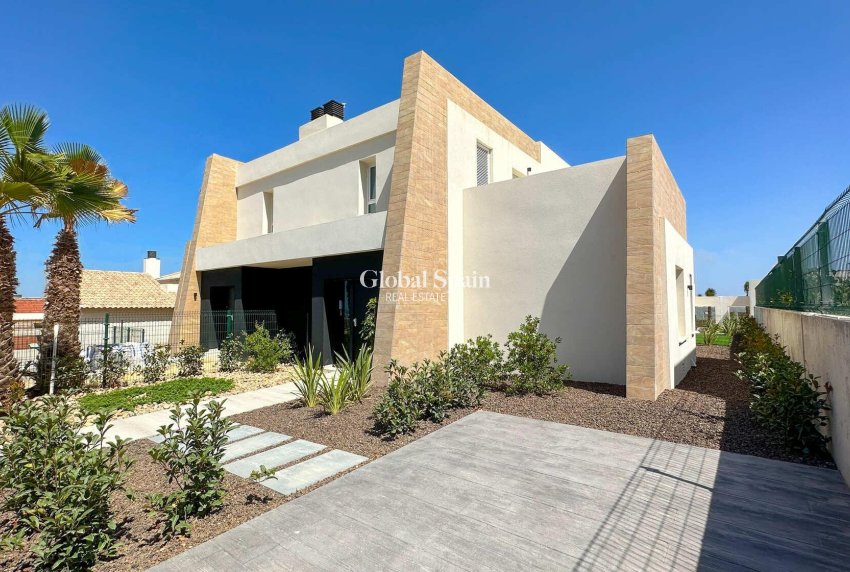 Nueva construcción  - VILLA -
ALGORFA - LA FINCA GOLF / ALGORFA