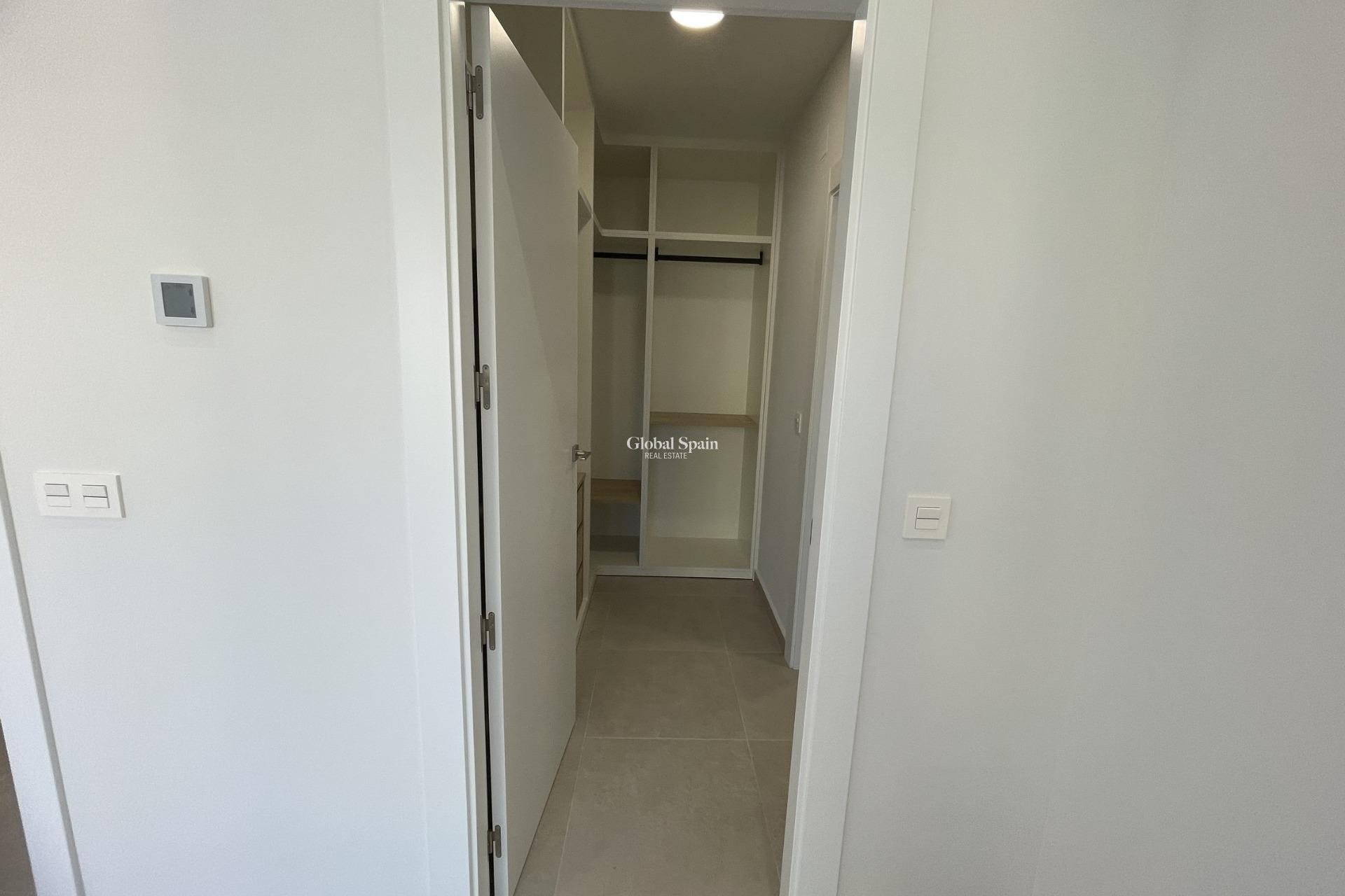 Nueva construcción  - VILLA -
ALMORADÍ - Heredades