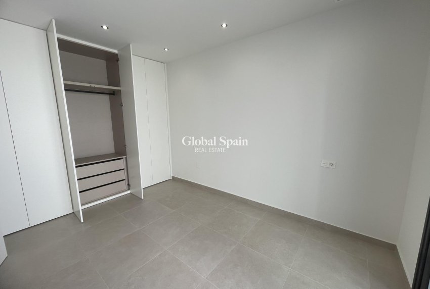 Nueva construcción  - VILLA -
ALMORADÍ - Heredades