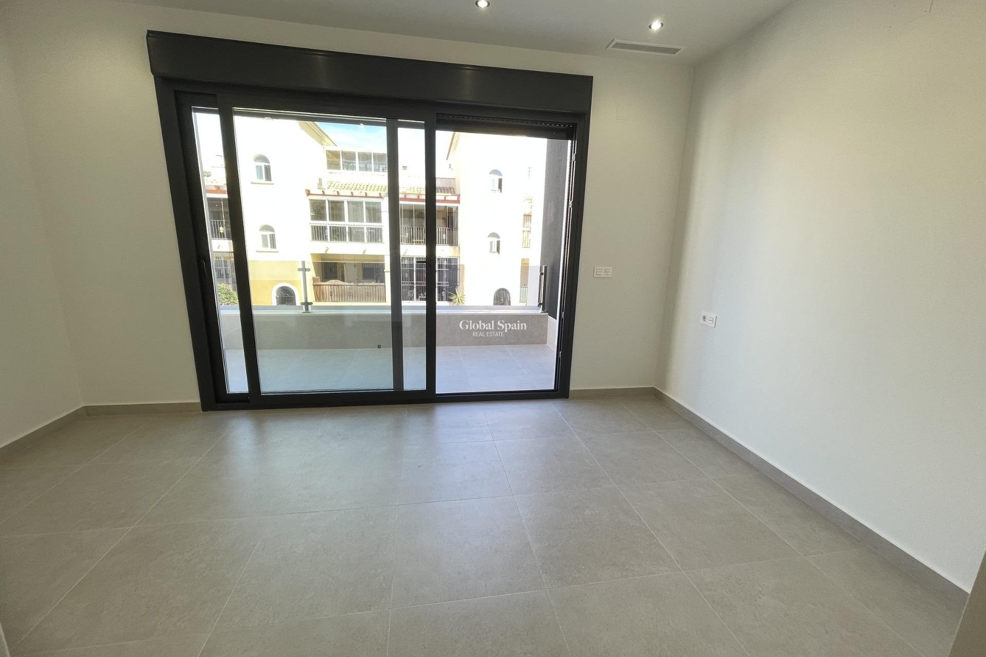 Nueva construcción  - VILLA -
ALMORADÍ - Heredades