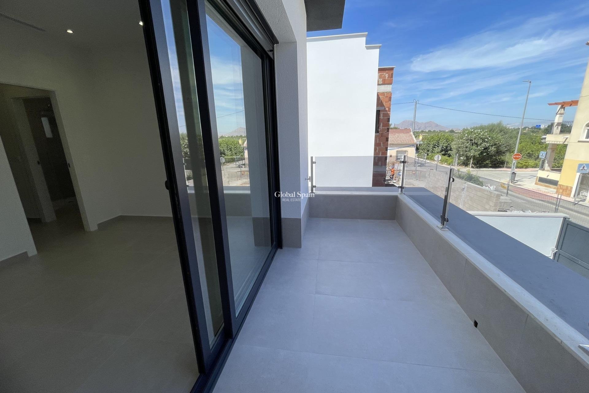 Nueva construcción  - VILLA -
ALMORADÍ - Heredades