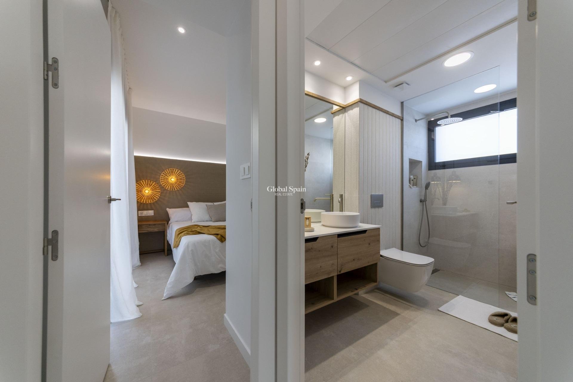 Nueva construcción  - VILLA -
BAÑOS Y MENDIGO - Altaona Golf