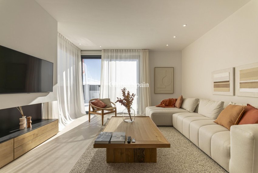 Nueva construcción  - VILLA -
BAÑOS Y MENDIGO - Altaona Golf