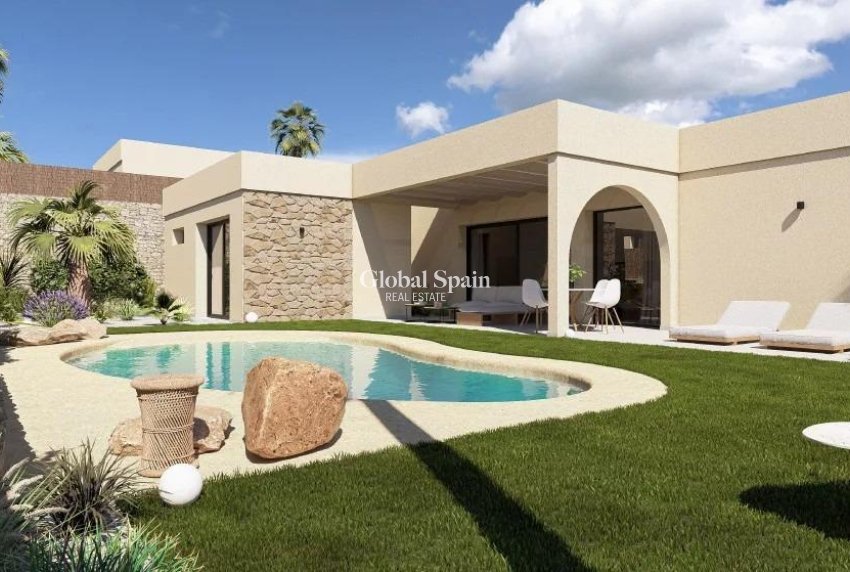 Nueva construcción  - VILLA -
BAÑOS Y MENDIGO - Altaona Golf