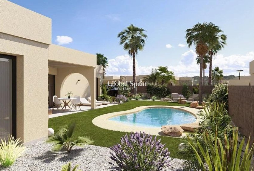 Nueva construcción  - VILLA -
BAÑOS Y MENDIGO - Altaona Golf