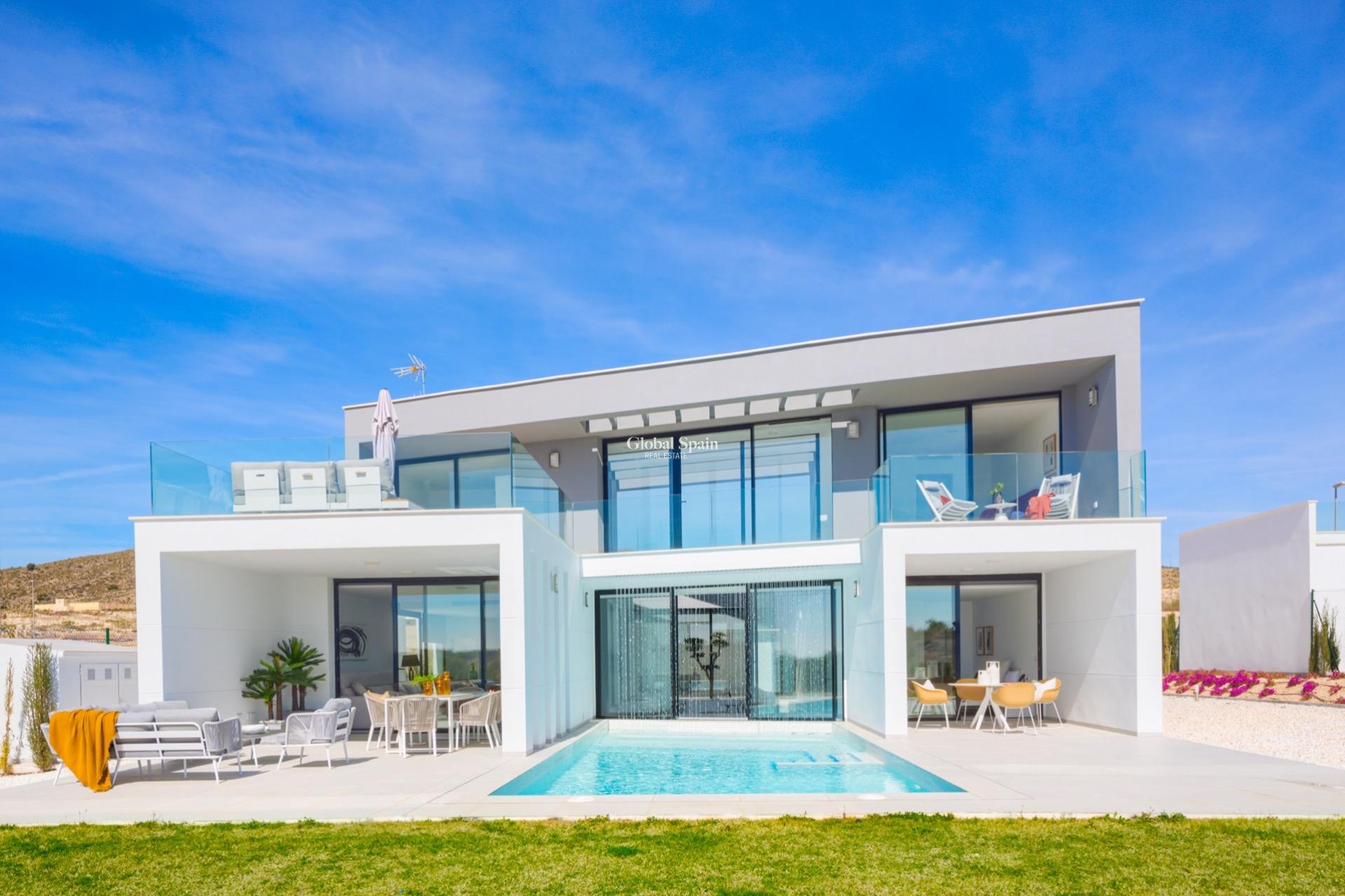 Nueva construcción  - VILLA -
BAÑOS Y MENDIGO - Altaona Golf
