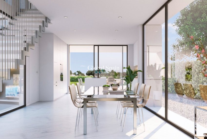 Nueva construcción  - VILLA -
BAÑOS Y MENDIGO - Altaona Golf