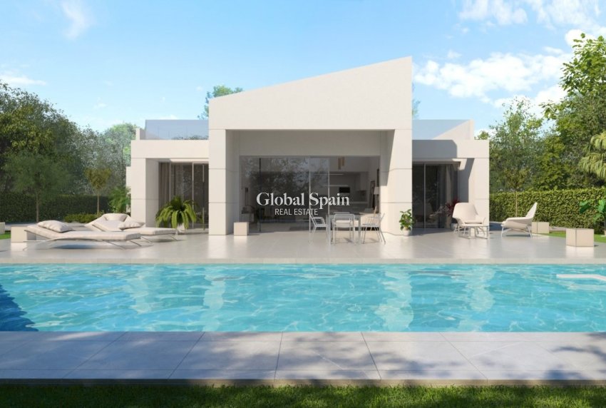 Nueva construcción  - VILLA -
BAÑOS Y MENDIGO - Altaona Golf