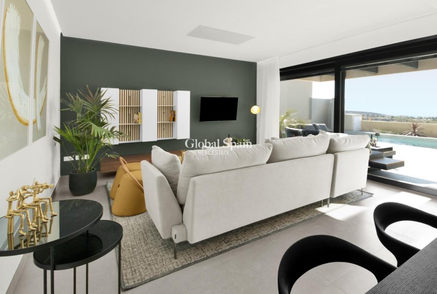 Nueva construcción  - VILLA -
BAÑOS Y MENDIGO - Altaona Golf
