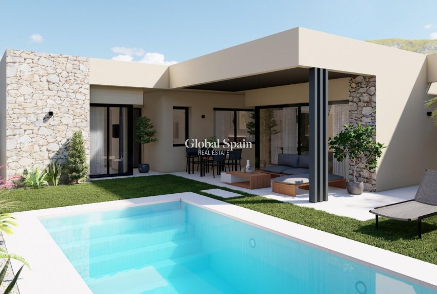 Nueva construcción  - VILLA -
BAÑOS Y MENDIGO - Altaona Golf