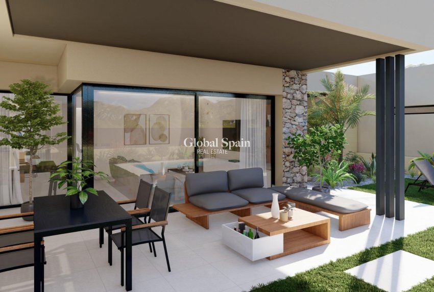 Nueva construcción  - VILLA -
BAÑOS Y MENDIGO - Altaona Golf