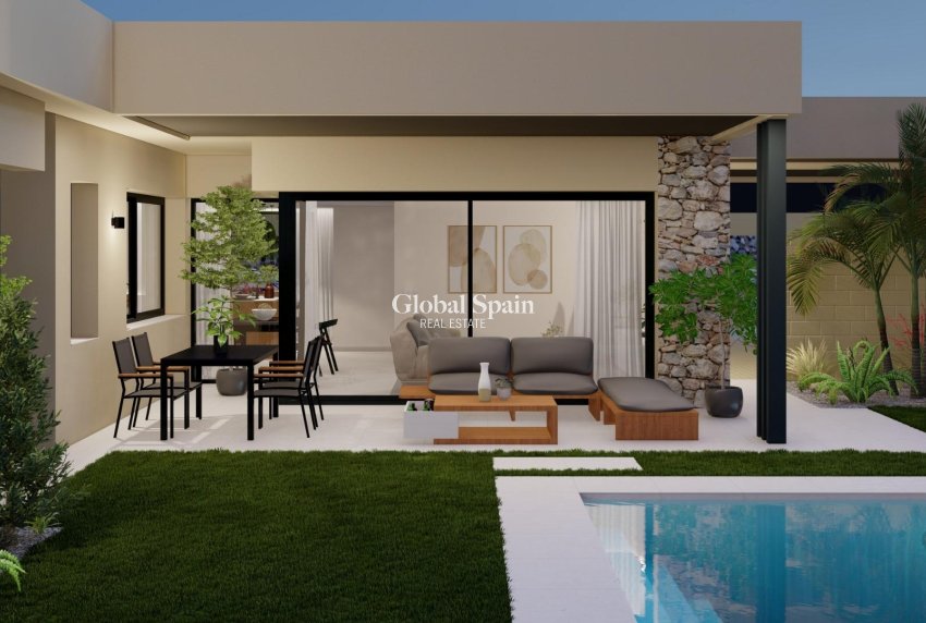 Nueva construcción  - VILLA -
BAÑOS Y MENDIGO - Altaona Golf