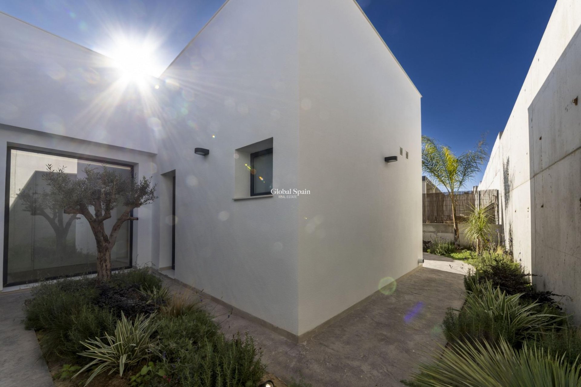 Nueva construcción  - VILLA -
BAÑOS Y MENDIGO - Altaona Golf
