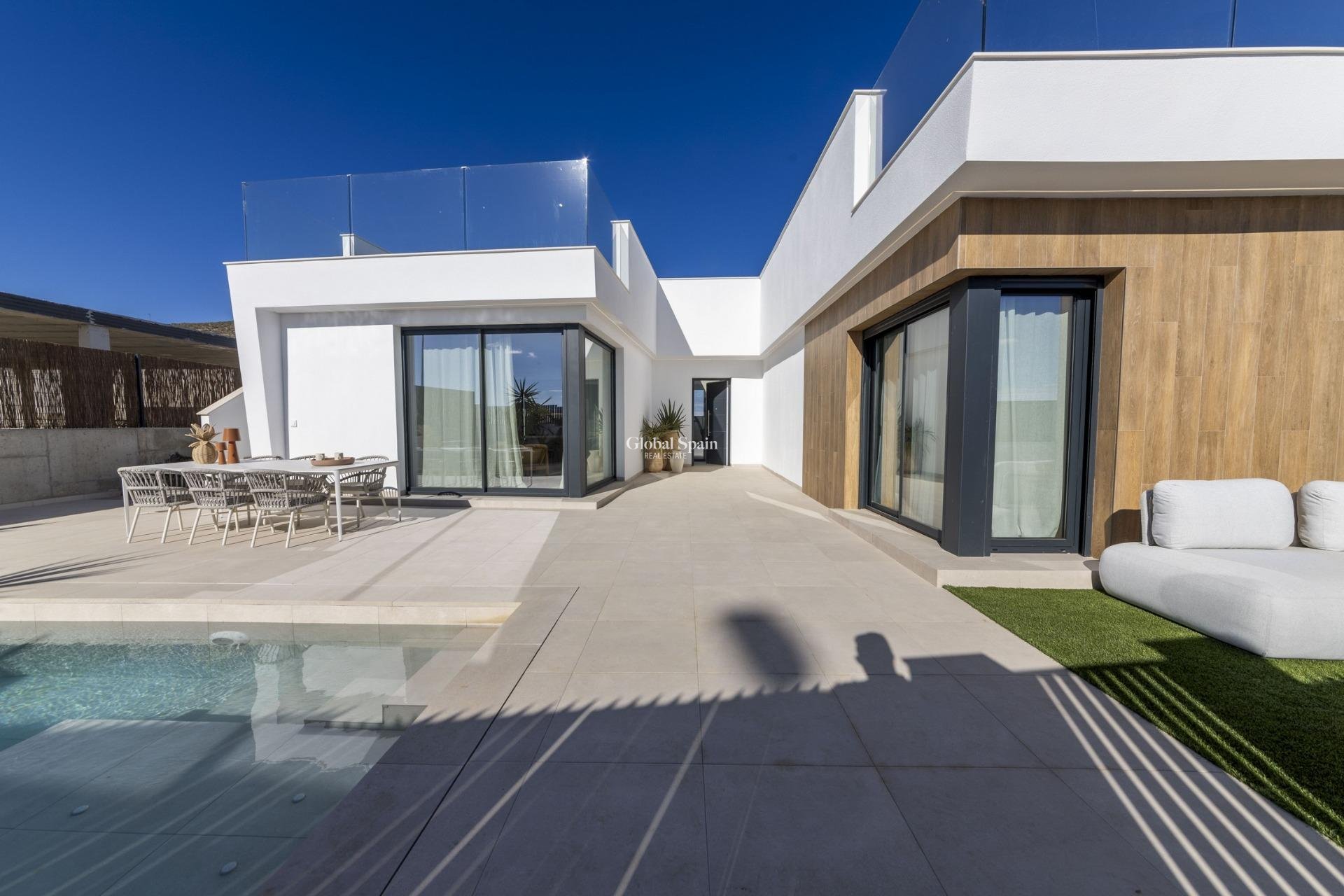 Nueva construcción  - VILLA -
BAÑOS Y MENDIGO - Altaona Golf