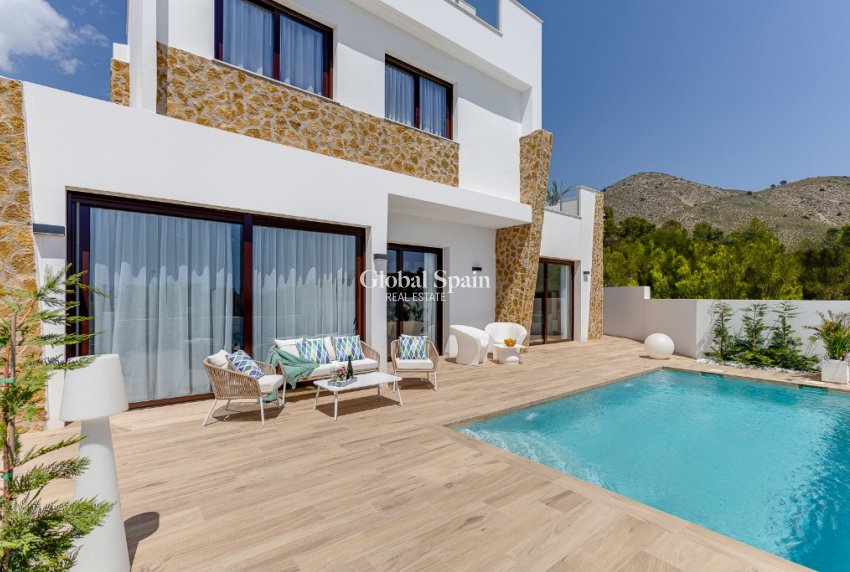 Nueva construcción  - Villa -
BENIDORM - Benidorm