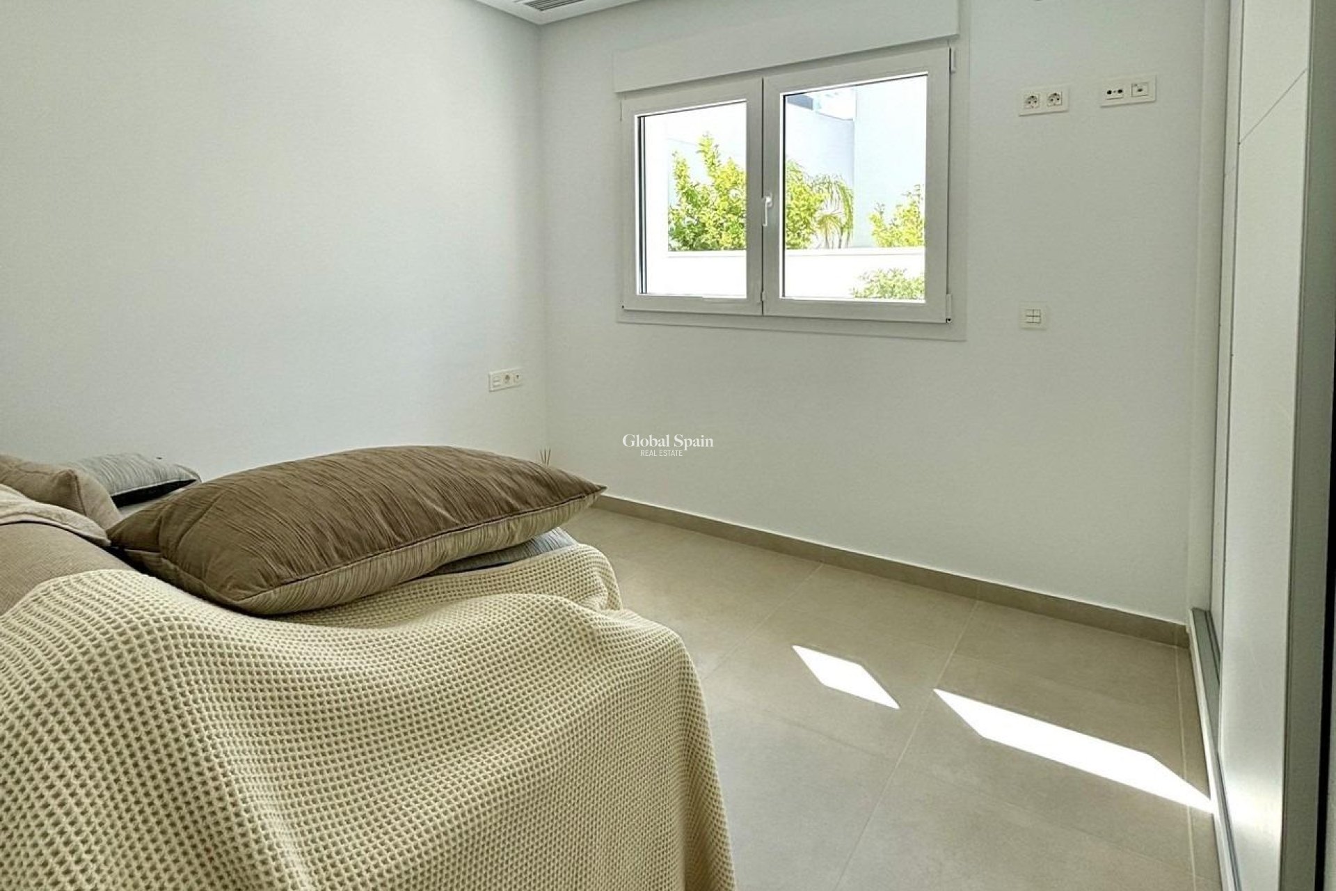 Nueva construcción  - VILLA -
BENIJÓFAR - Pueblo