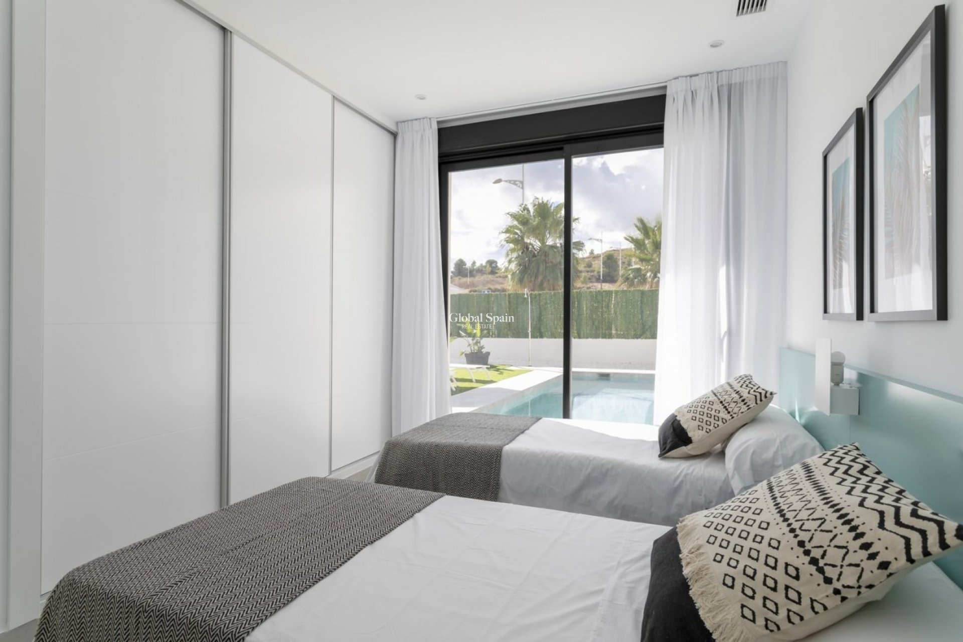Nueva construcción  - VILLA -
CALASPARRA - Coto riñales