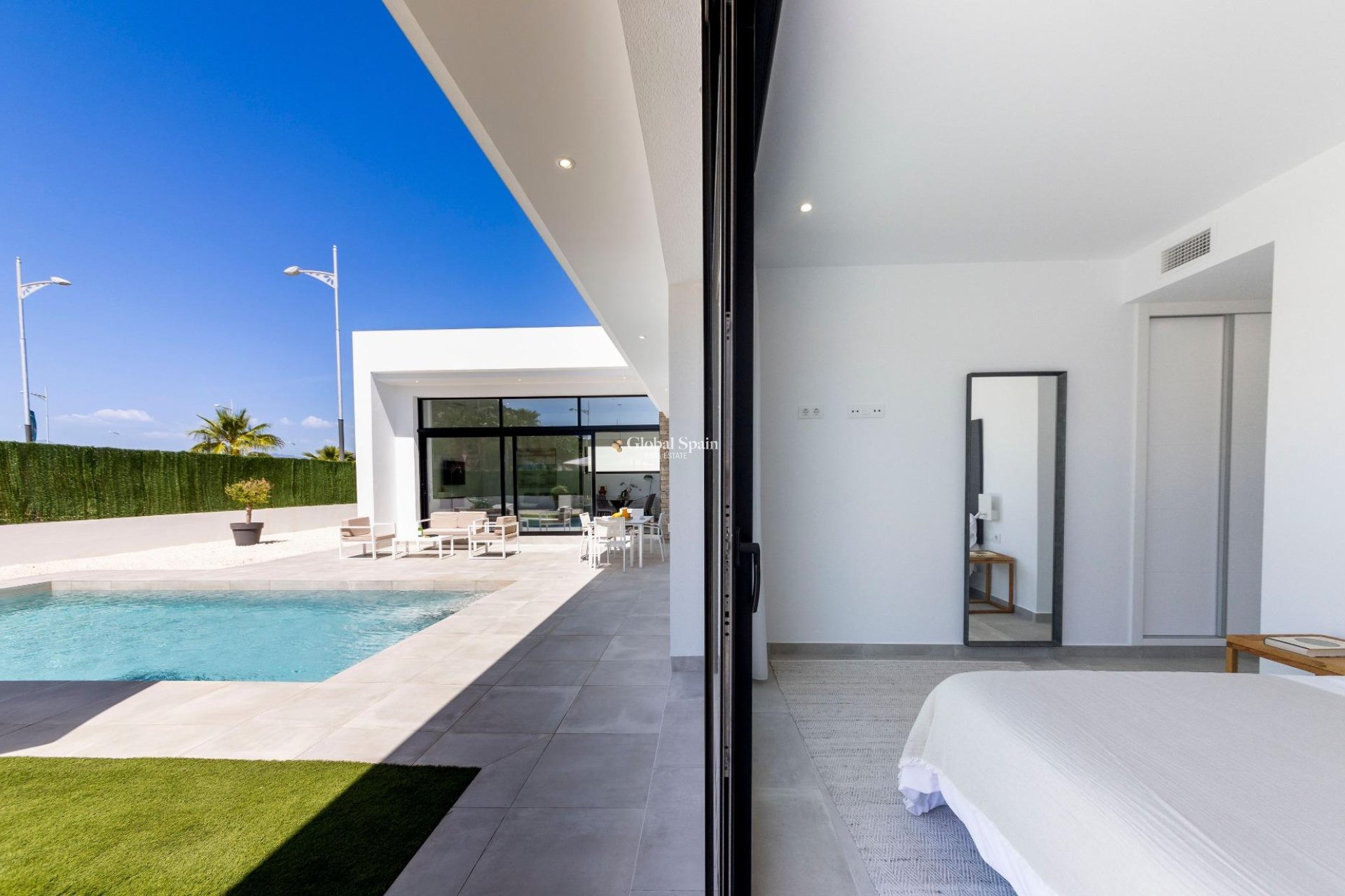 Nueva construcción  - VILLA -
CALASPARRA - Coto riñales