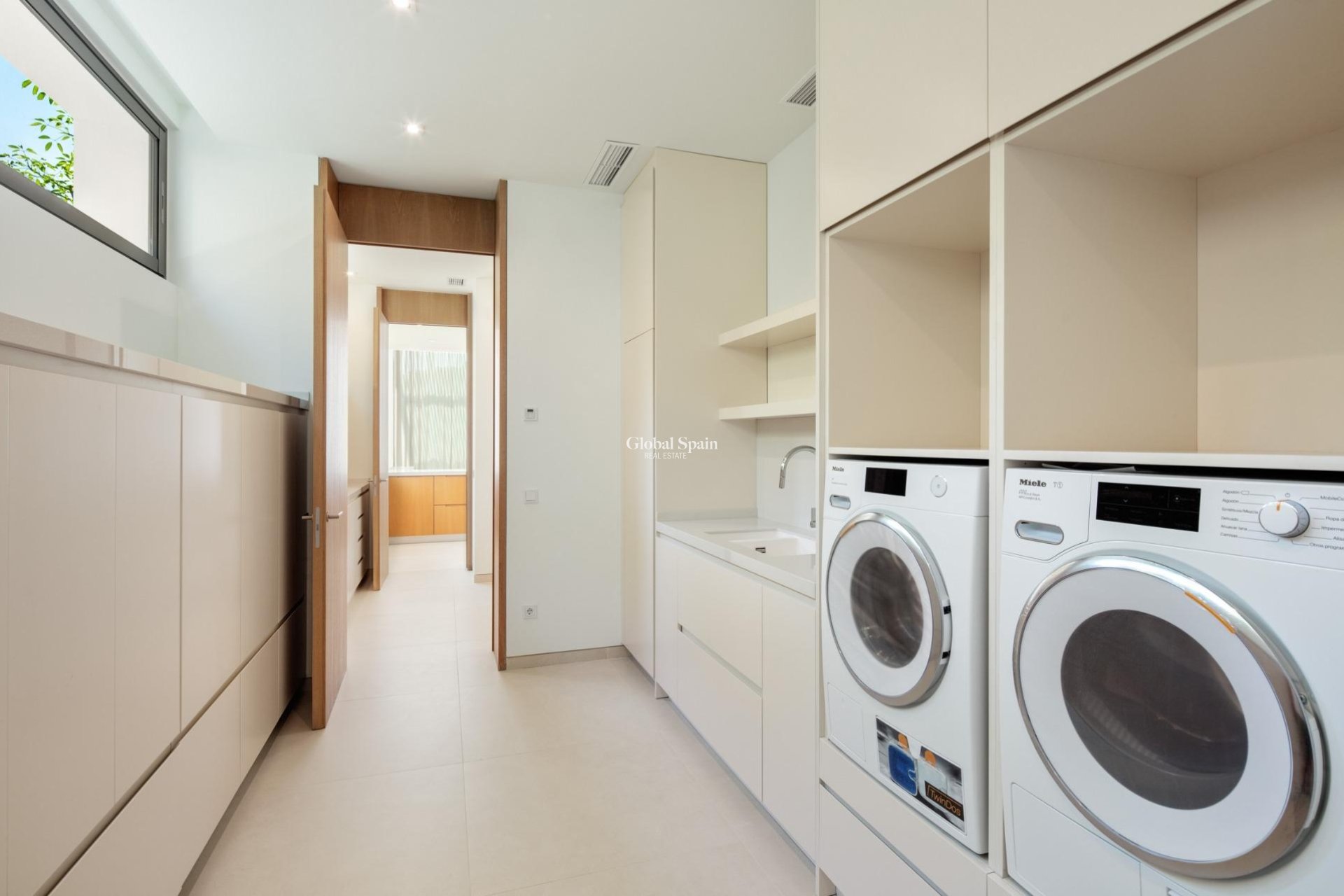 Nueva construcción  - VILLA -
CASARES - Pedregales