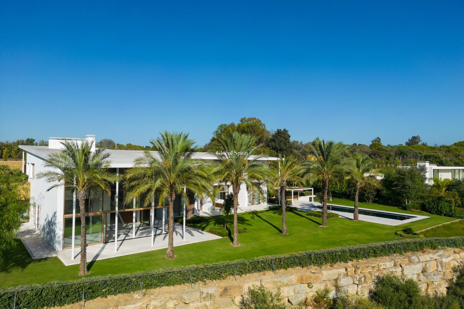 Nueva construcción  - VILLA -
CASARES - Pedregales