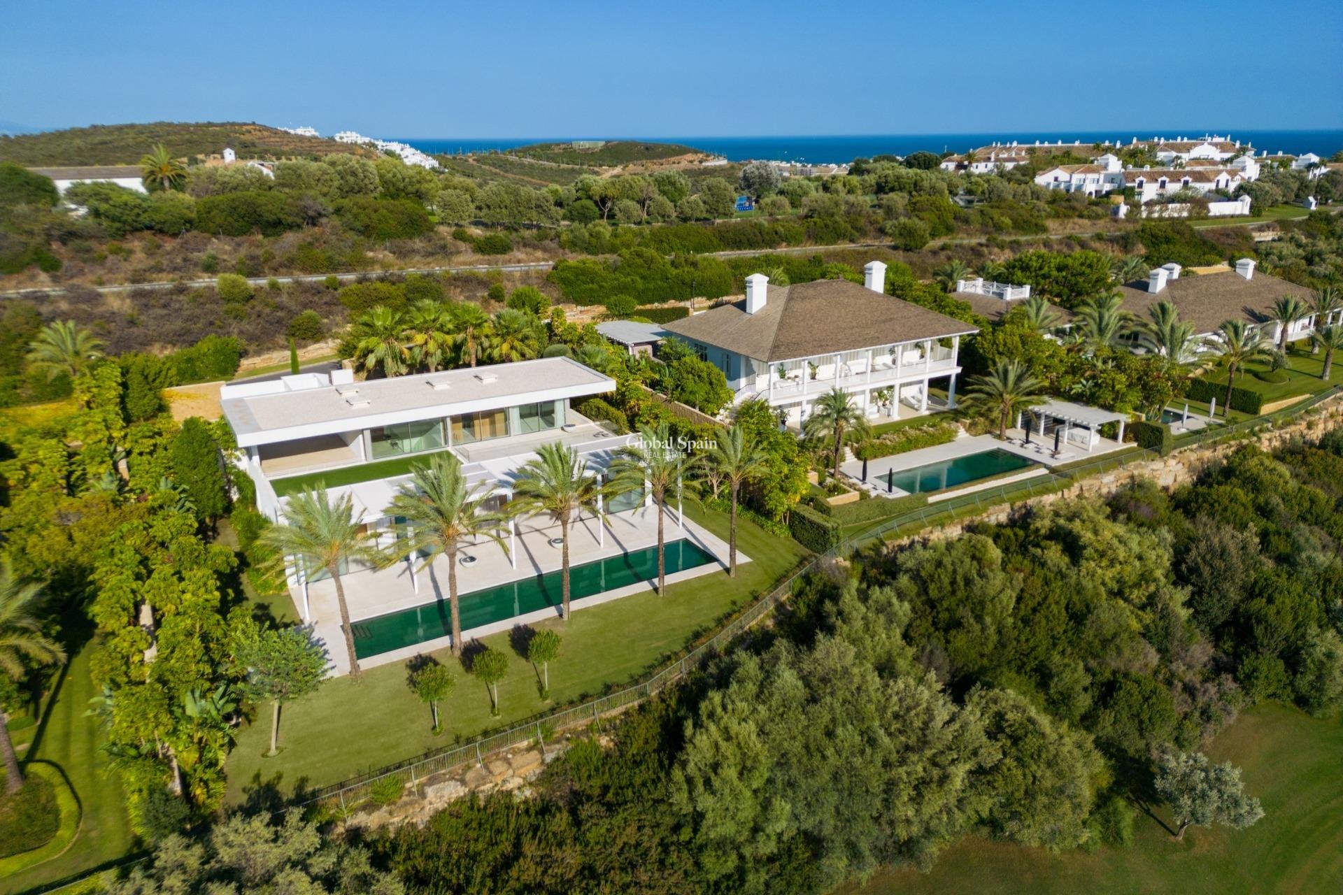 Nueva construcción  - VILLA -
CASARES - Pedregales