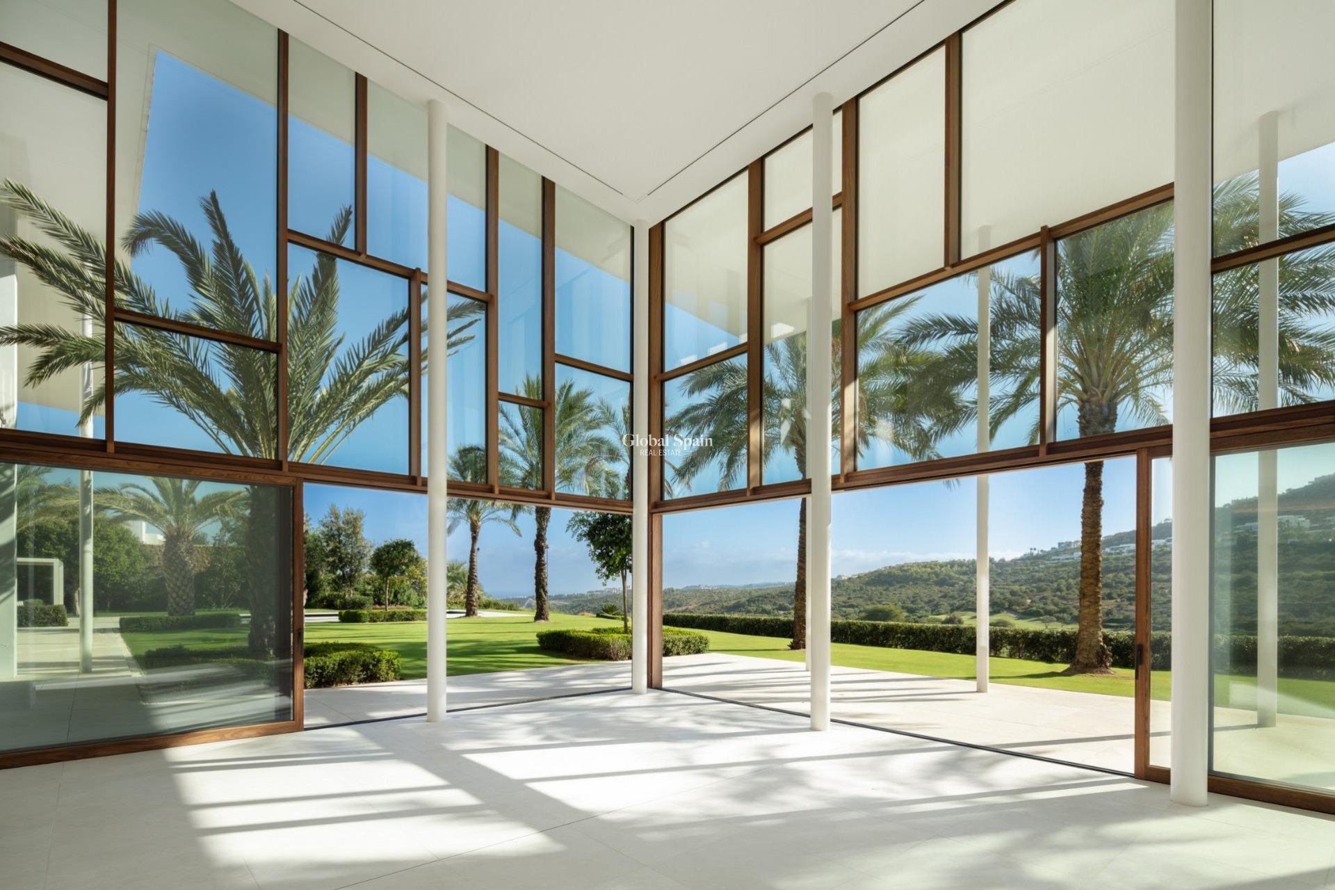 Nueva construcción  - VILLA -
CASARES - Pedregales