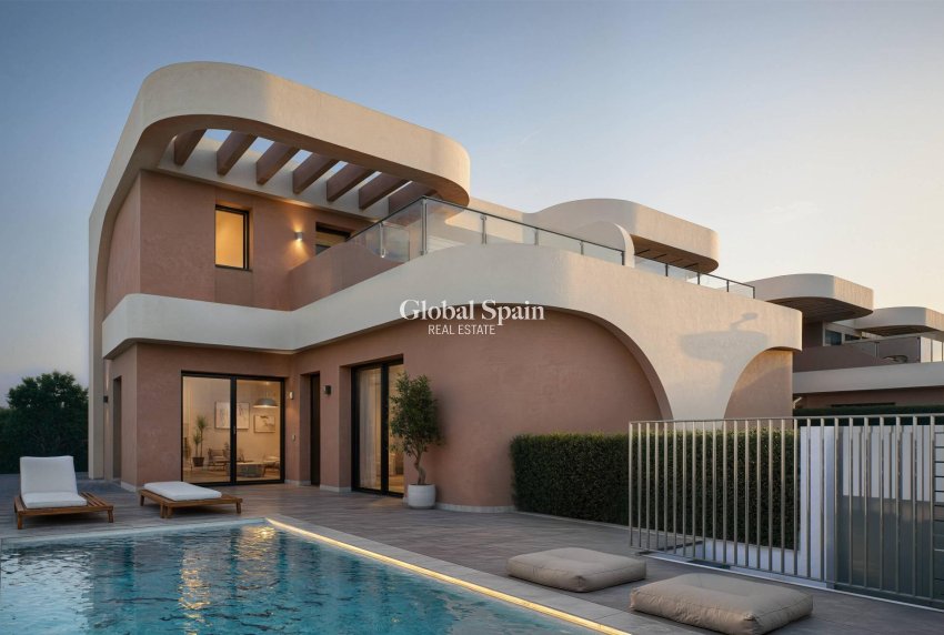 Nueva construcción  - VILLA -
DAYA NUEVA - pueblo