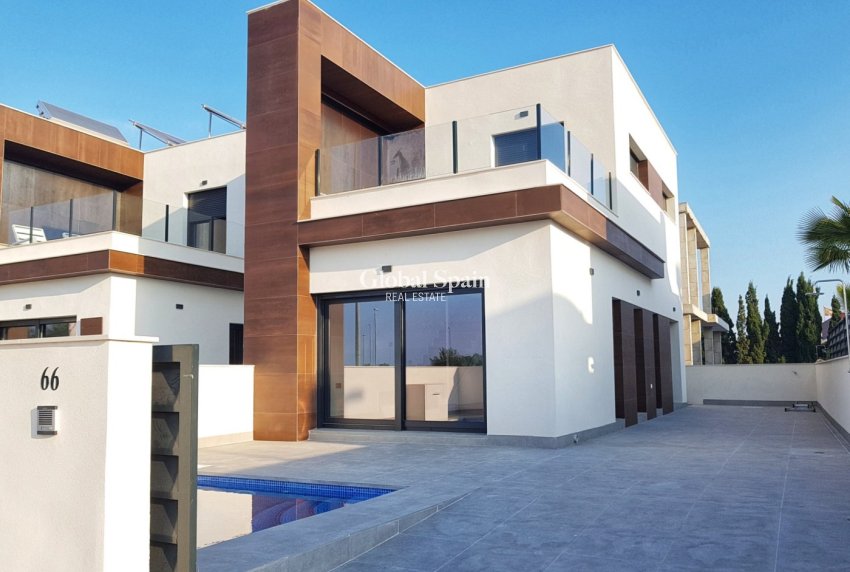 Nueva construcción  - VILLA -
DAYA NUEVA