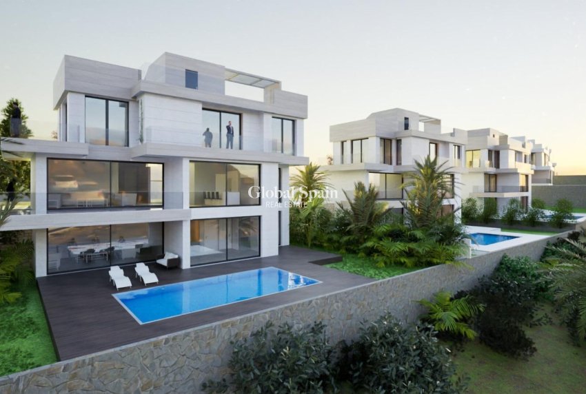 Nueva construcción  - VILLA -
ESTEPONA - Azata Golf
