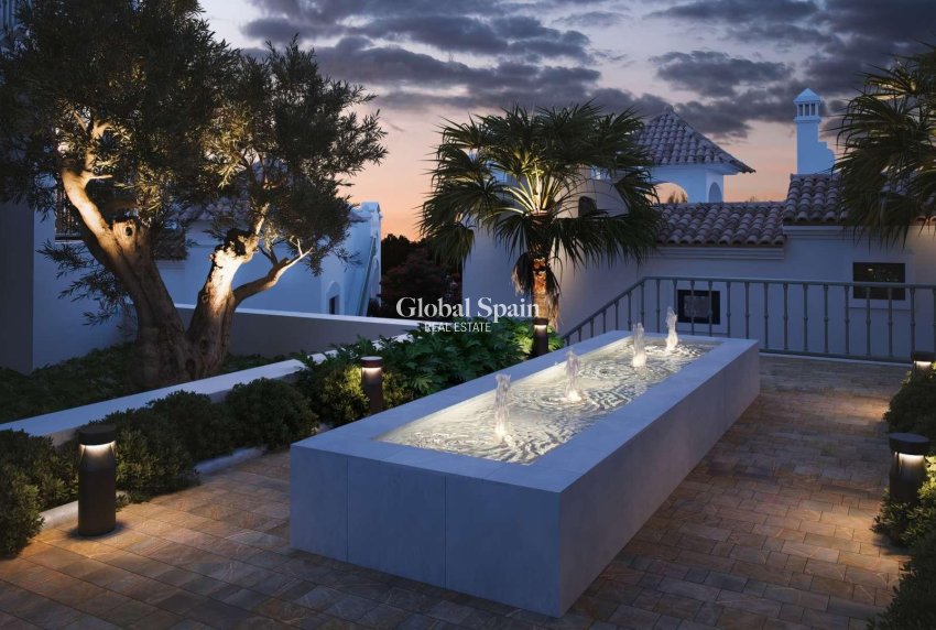 Nueva construcción  - VILLA -
ESTEPONA - Azata Golf