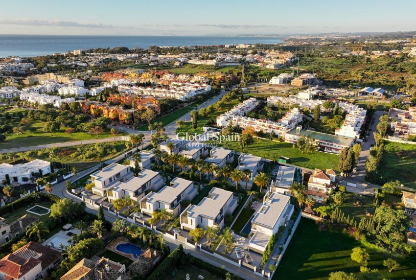 Nueva construcción  - VILLA -
ESTEPONA - Bel Air