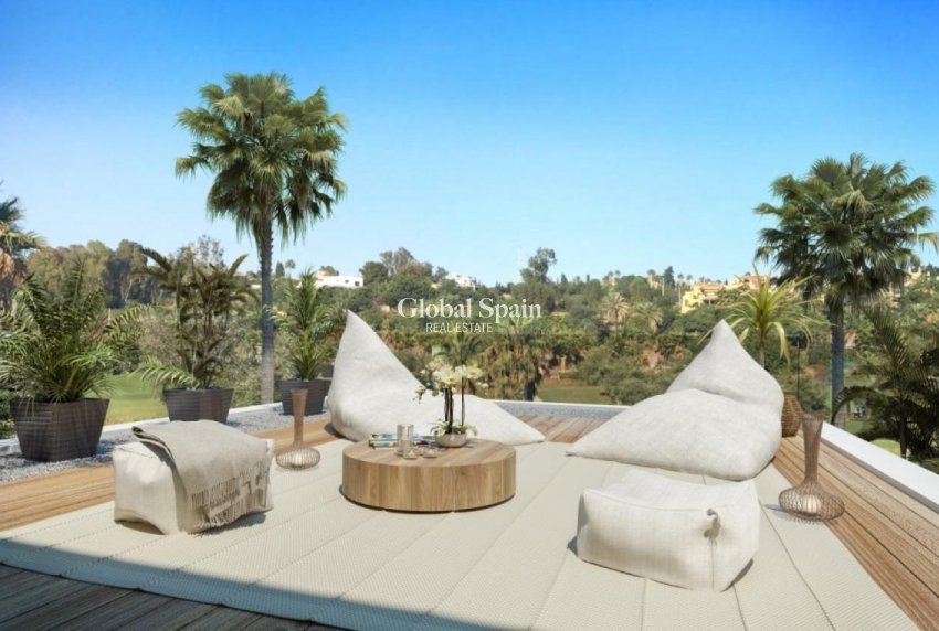 Nueva construcción  - VILLA -
ESTEPONA - El Paraíso